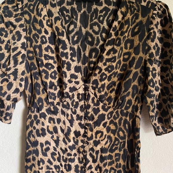 ASO TV Eve Wearing AllSaints Kota Leppo Leopard Print Old Money Mini Dress Sz XS - Picture 4 of 15